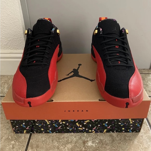 Air Jordan 12 retro low SE black/varsity